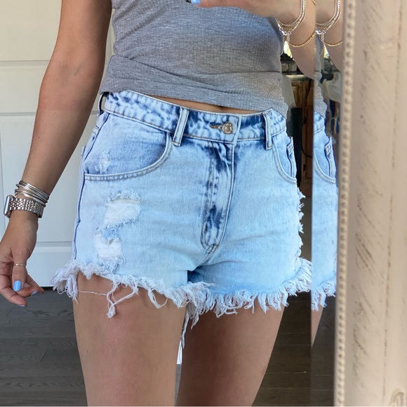 SHEIN Pants - NEW White Wash Jean Shorts 💙